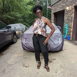 Meet your Posher, Carmen